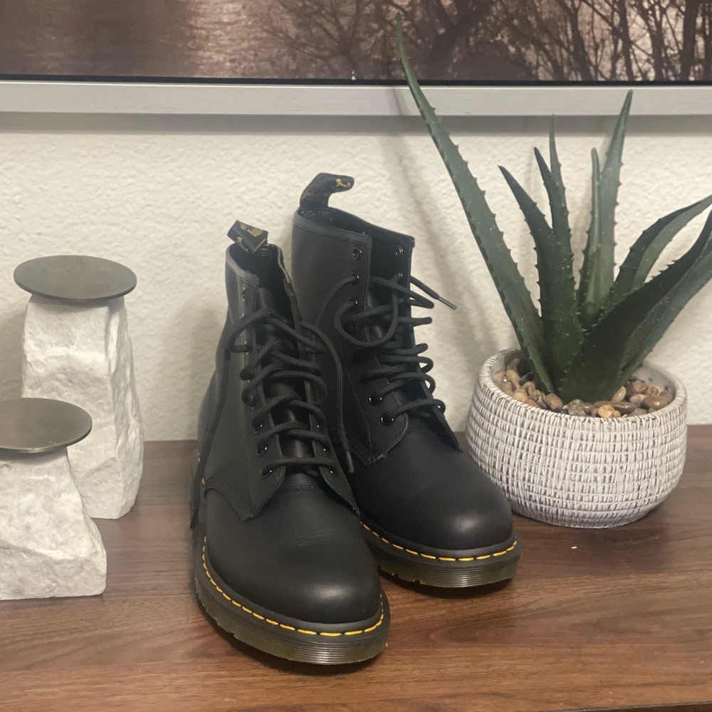 Dr. Martens Black Womens 9
